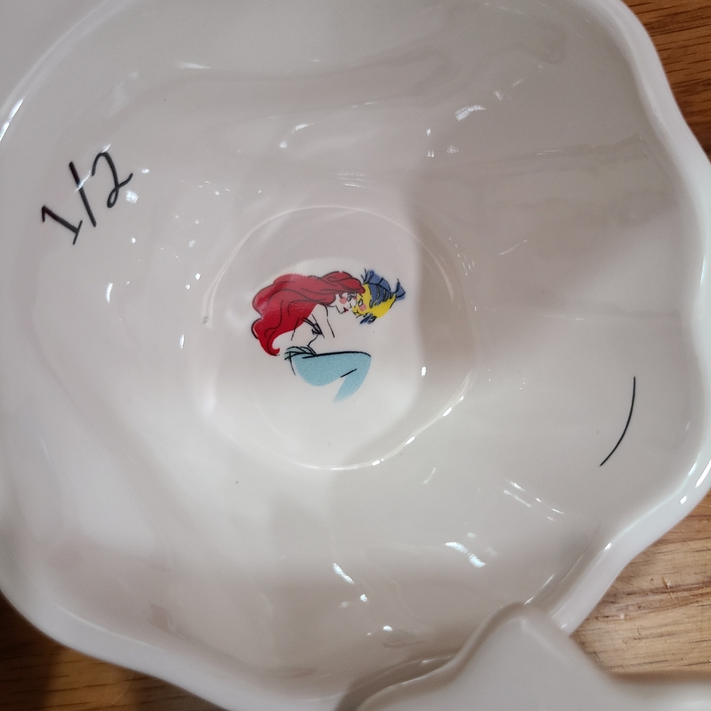 The Little Mermaid Sea Shell Rae Dunn Measuring Cups - Picture 6 of 11